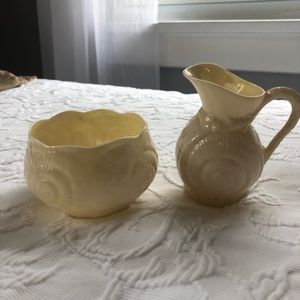 Vintage Belleek Poreclain Creamer & Sugar Bowl